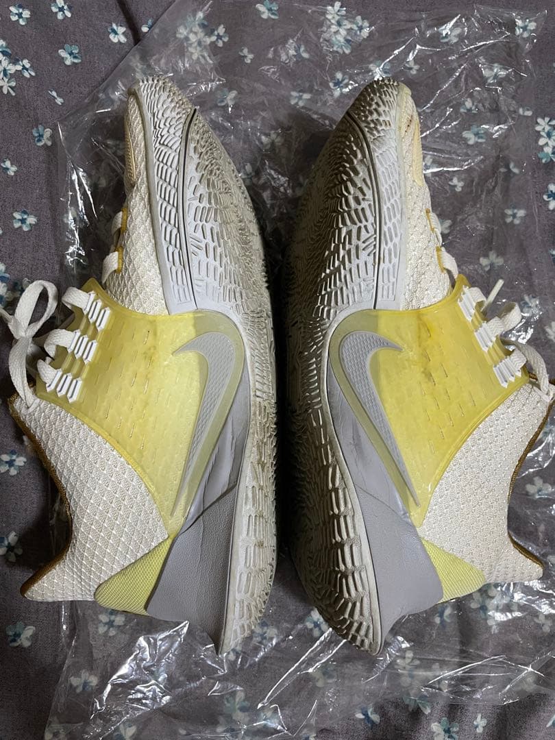 激レア！Nike Kyrie low2 スポンジボブコラボ サンディーver