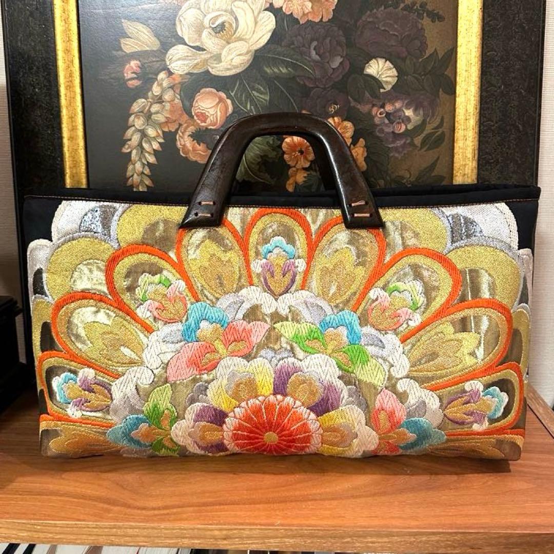 大きいサイズ　トートバッグ　華やか 花柄刺繍 和装バッグ 帯リメイク