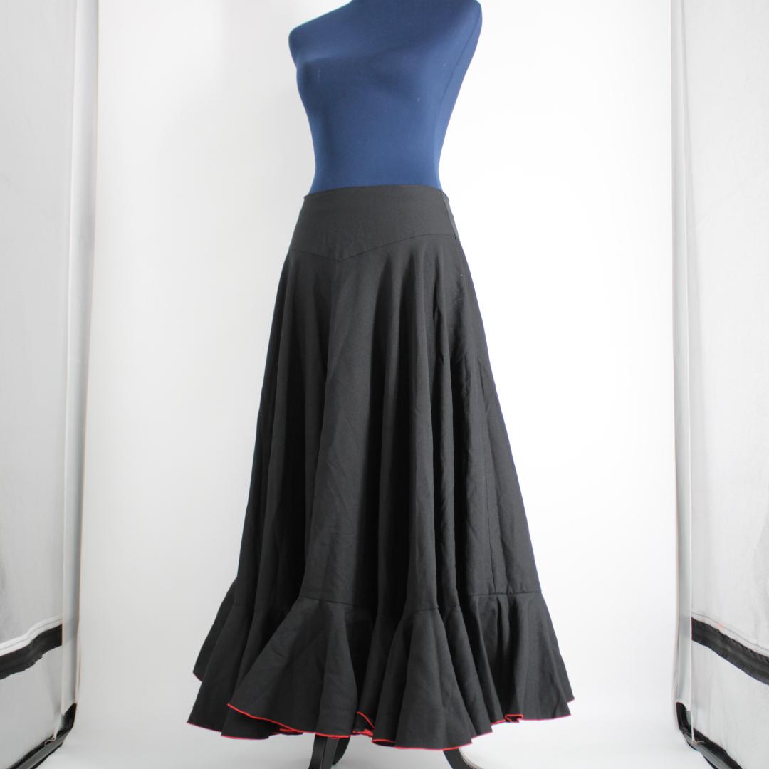 【美品 日本製 フラメンコ衣装】ブラック×ドット柄 CHACOTT ファルダ 黒