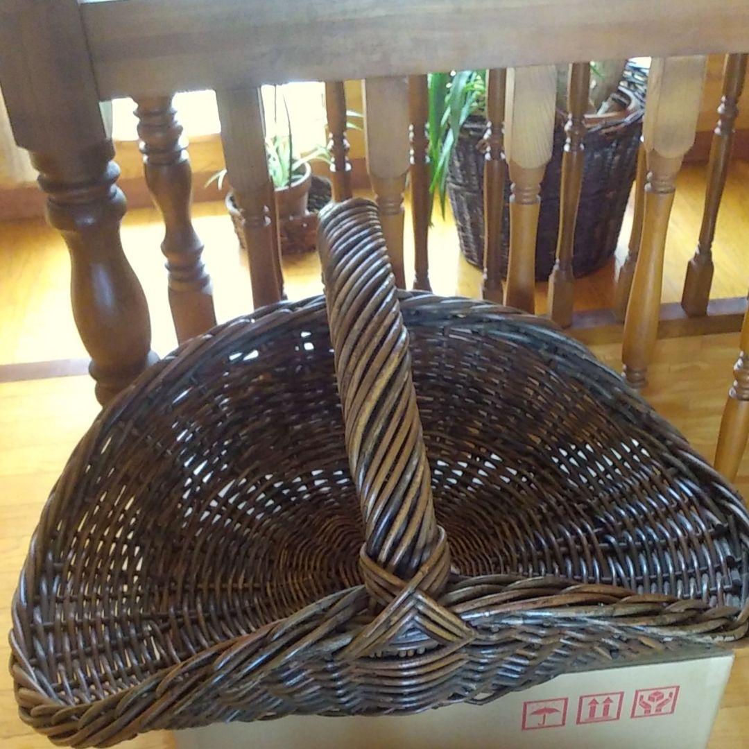 お洒落な籐かご