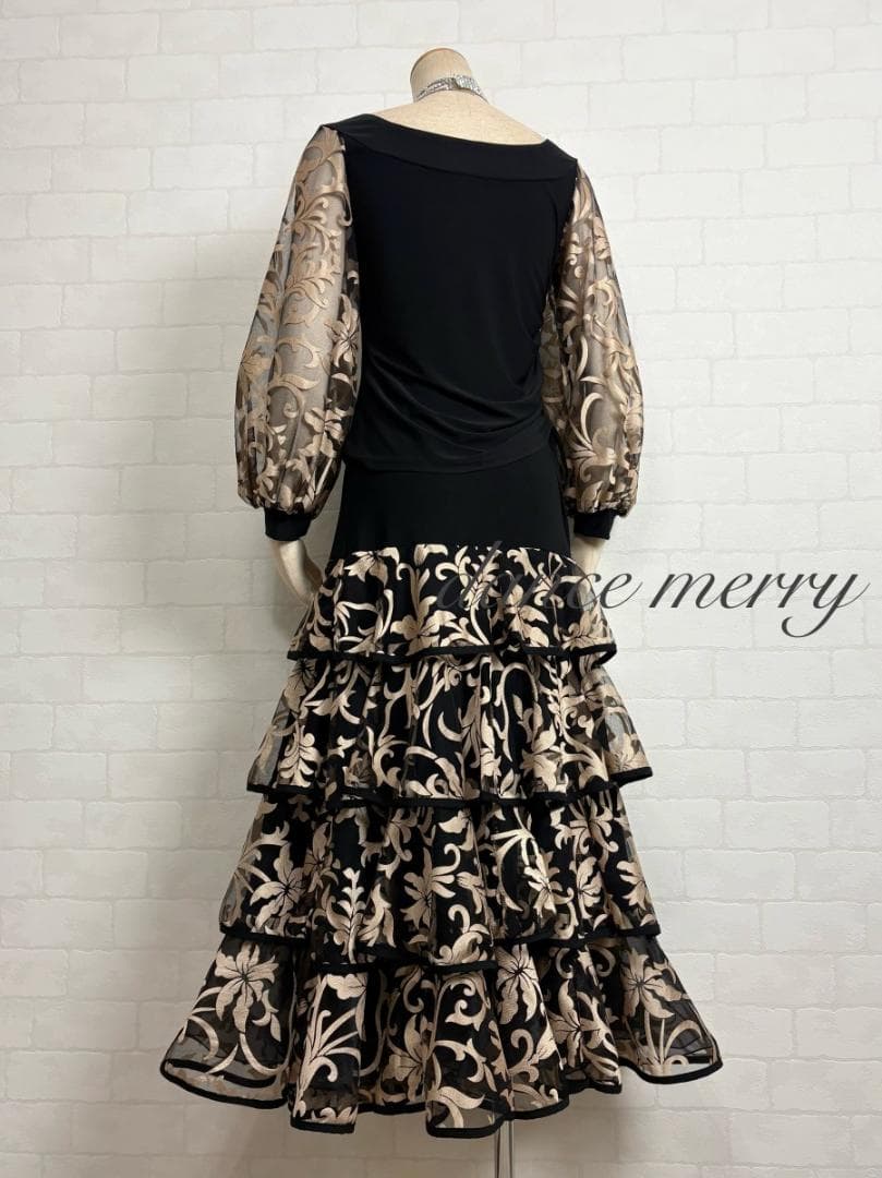 新品　社交ダンス　ツーピース　セットアップ　黒　ゴールド　豪華　2412