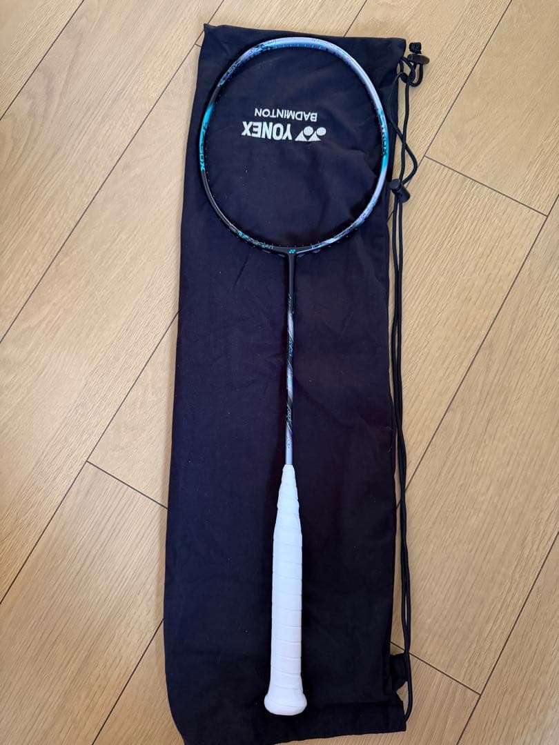 超美品‼️ YONEX アストロクス88Dプロ 4UG5