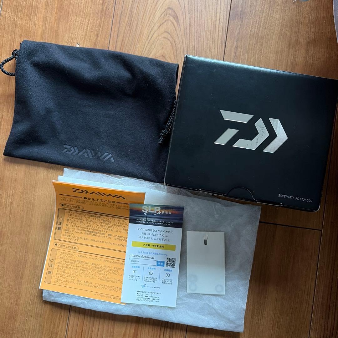 極美中古 DAIWA ダイワ 24CERTATE 24 セルテート 2500S