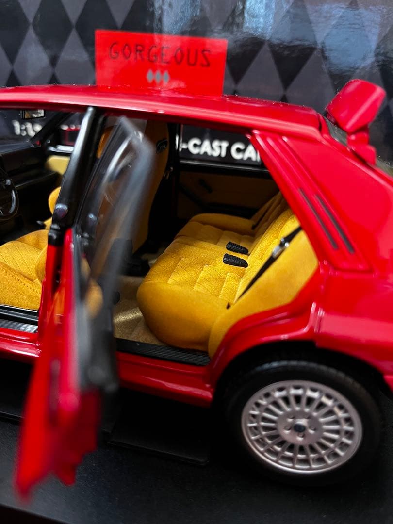 開封、未展示品　ランチアデルタ　エボ2 京商　1/18