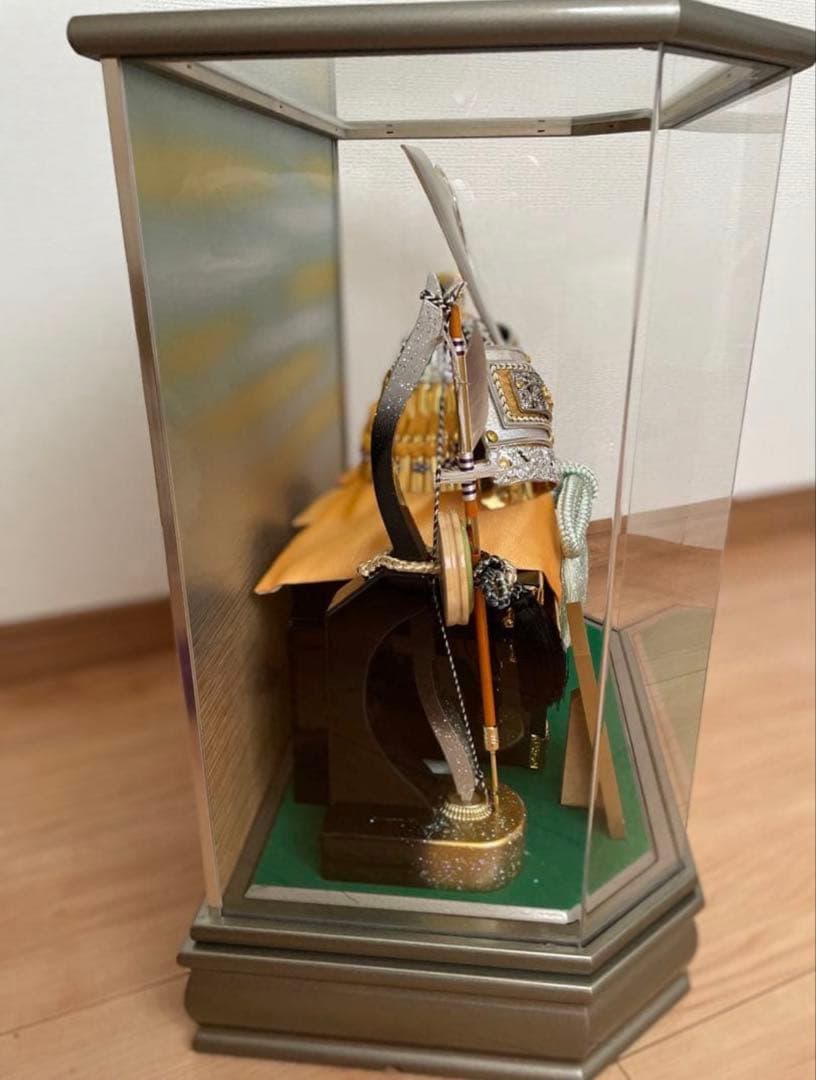 兜飾り 五月人形　弓矢　刀　こどもの日　端午の節句　ケース入り　オルゴール