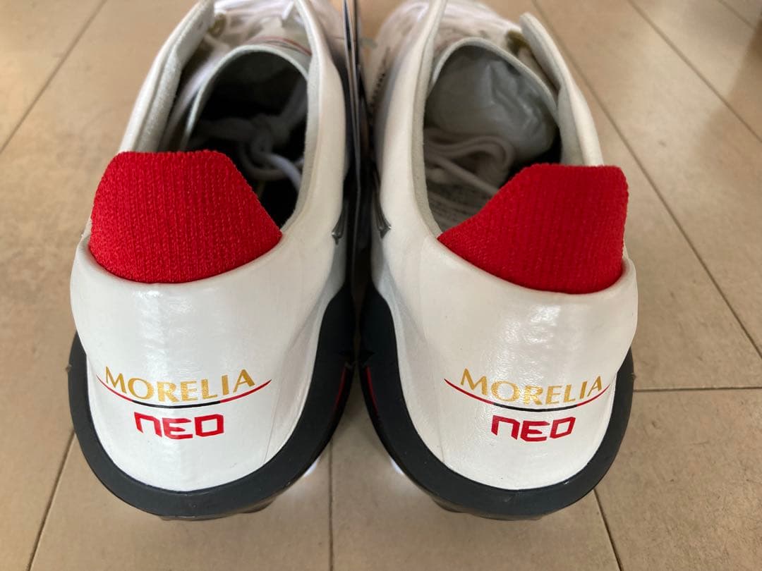 モレリアネオ4ジャパン　白　27.0㎝　新品。