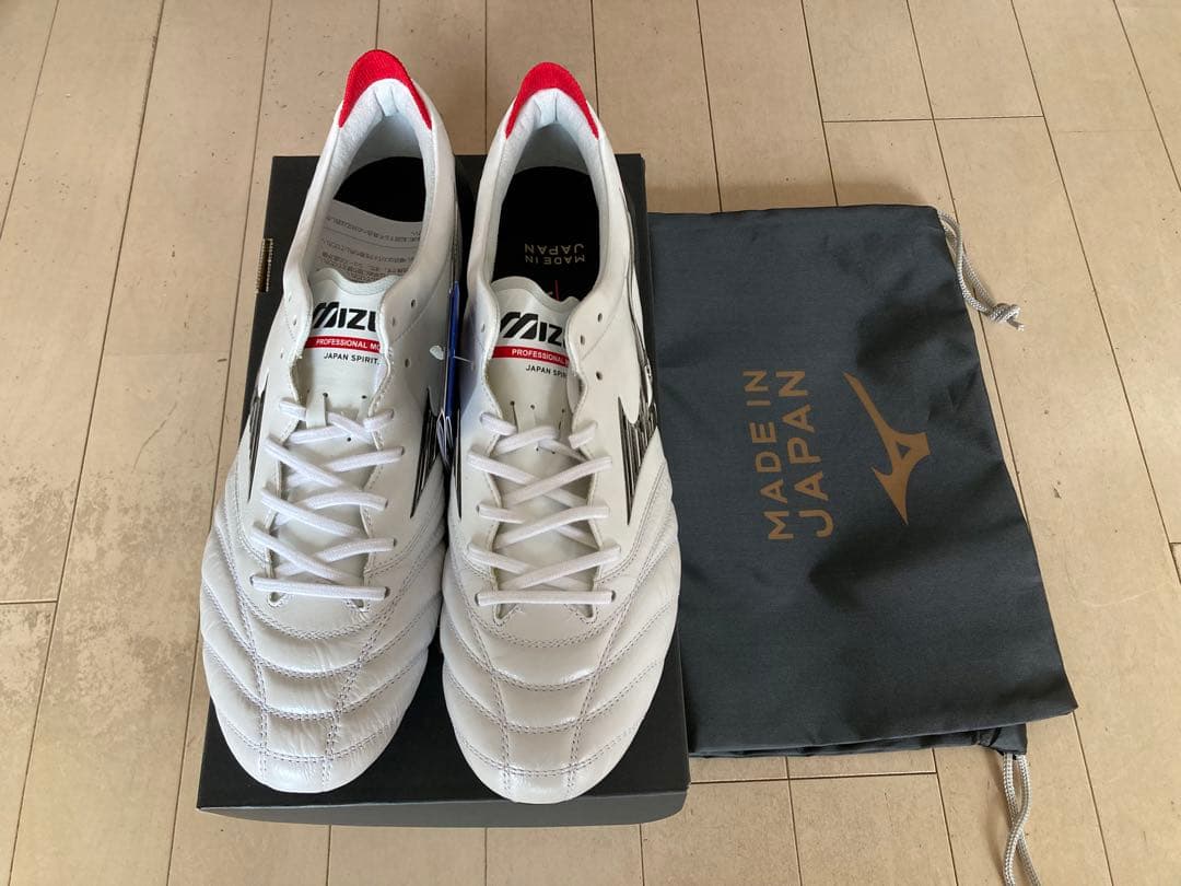 モレリアネオ4ジャパン　白　27.0㎝　新品。