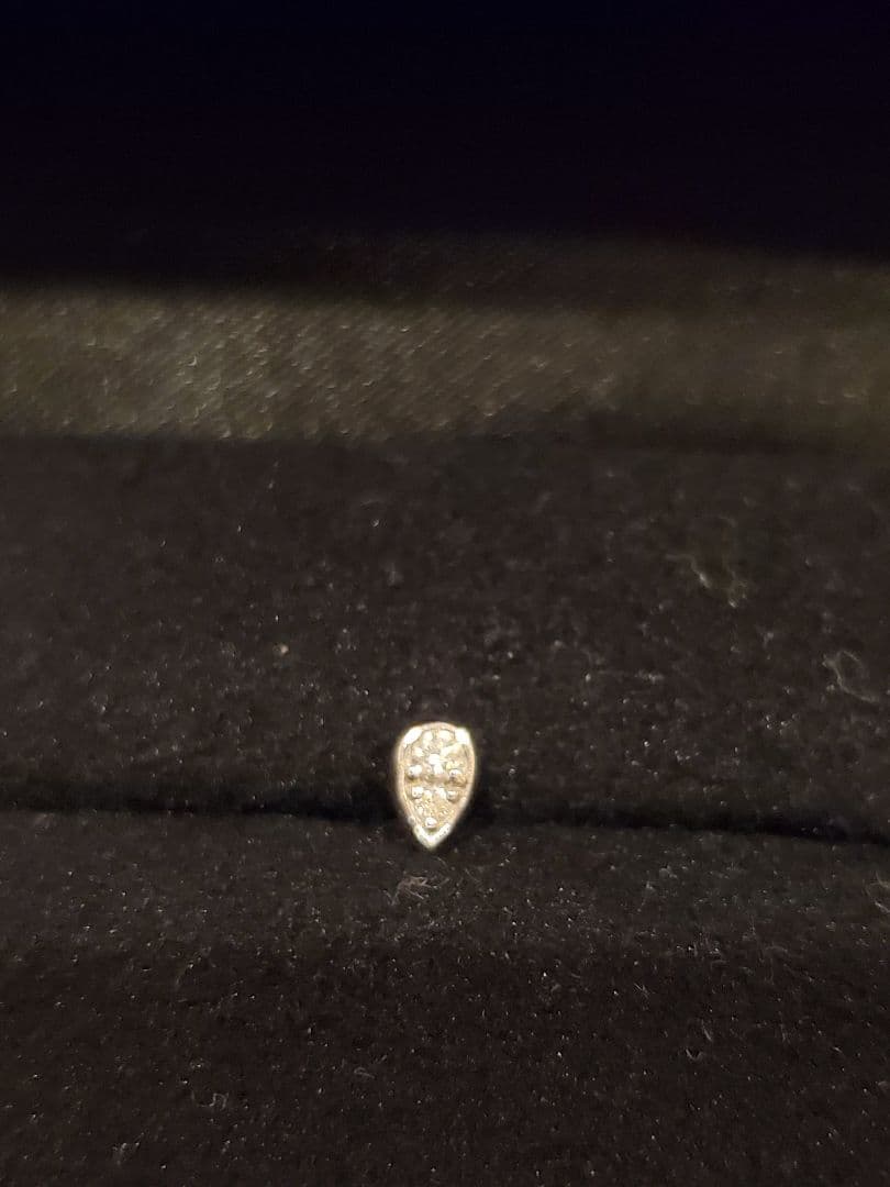 リーフ型ピアス ダイヤモンド