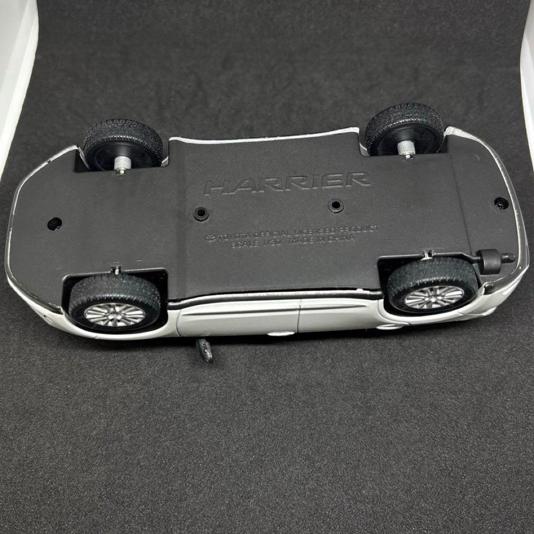 1/30 トヨタ カラーサンプル ハリアー 60系前期 ホワイトパールCS