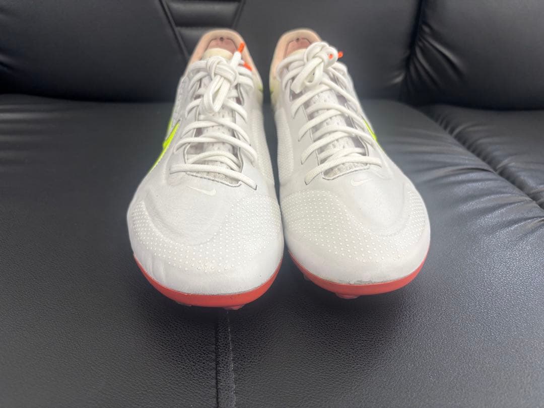 ナイキ　ティエンポ 9 FG 27.5