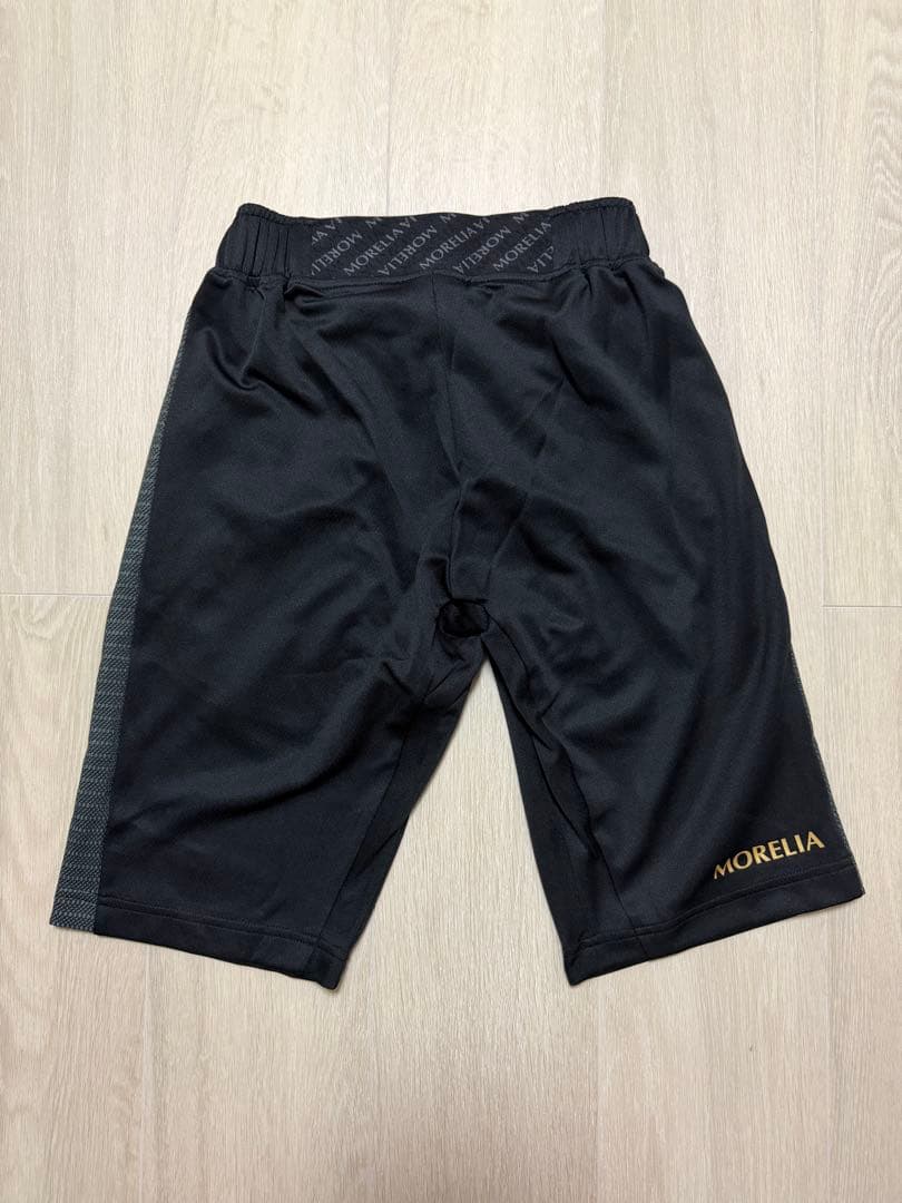 ミズノ　モレリア　プラクティスシャツ　ハーフパンツ