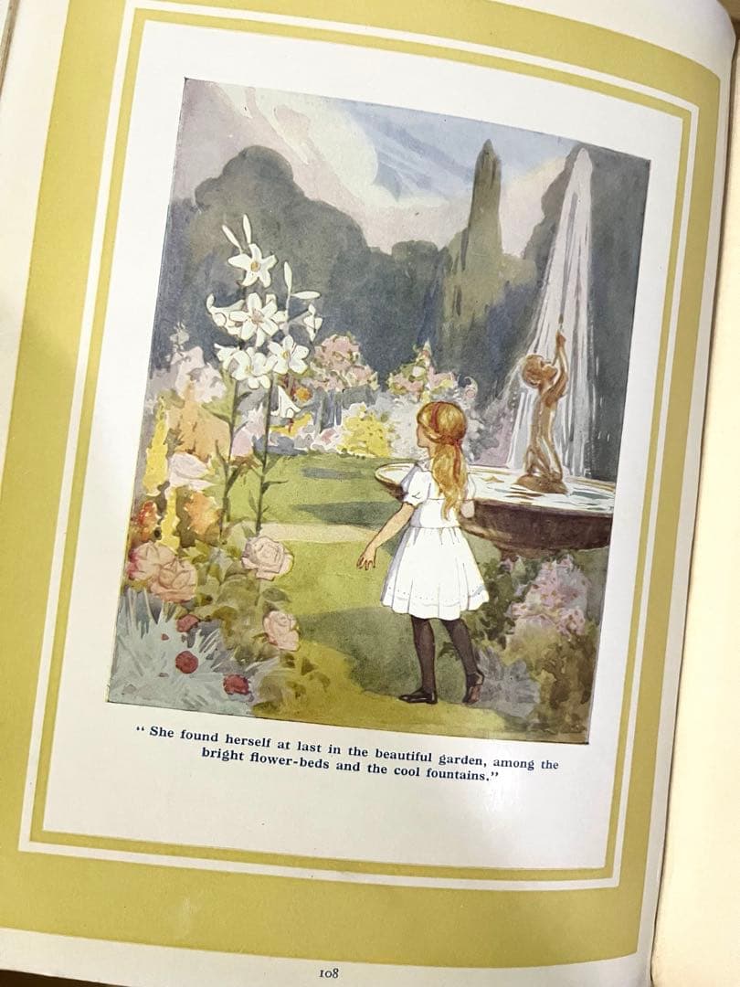 No.452アンティーク 洋書 古書 不思議の国のアリス マーガレット•タラント