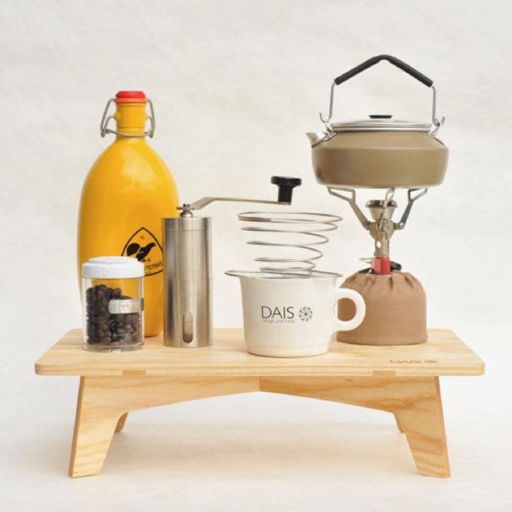 DAIS TEA TABLE ホワイトアッシュ　木製　テーブル