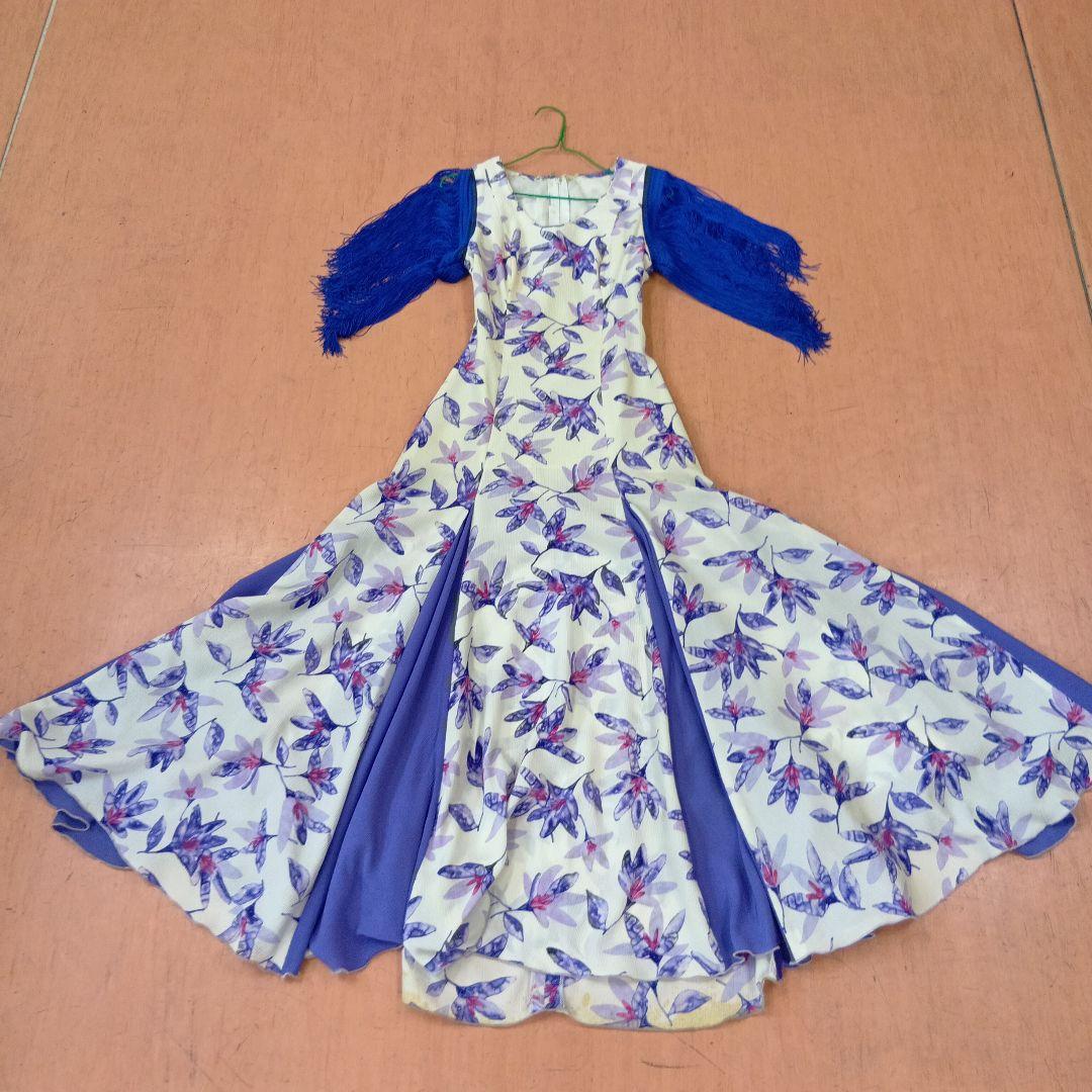 フラメンコドレス 花柄 青い袖