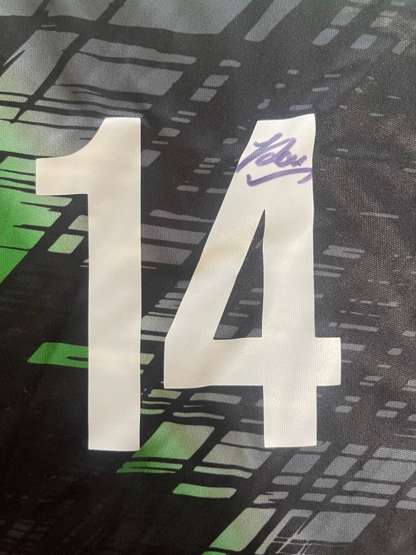 バレーボール 髙橋藍 直筆サイン入りユニフォーム