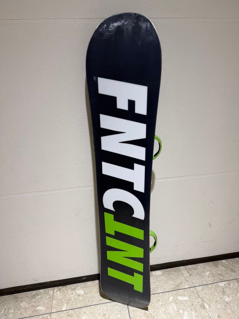 【美品】FNTC TNTスノーボード