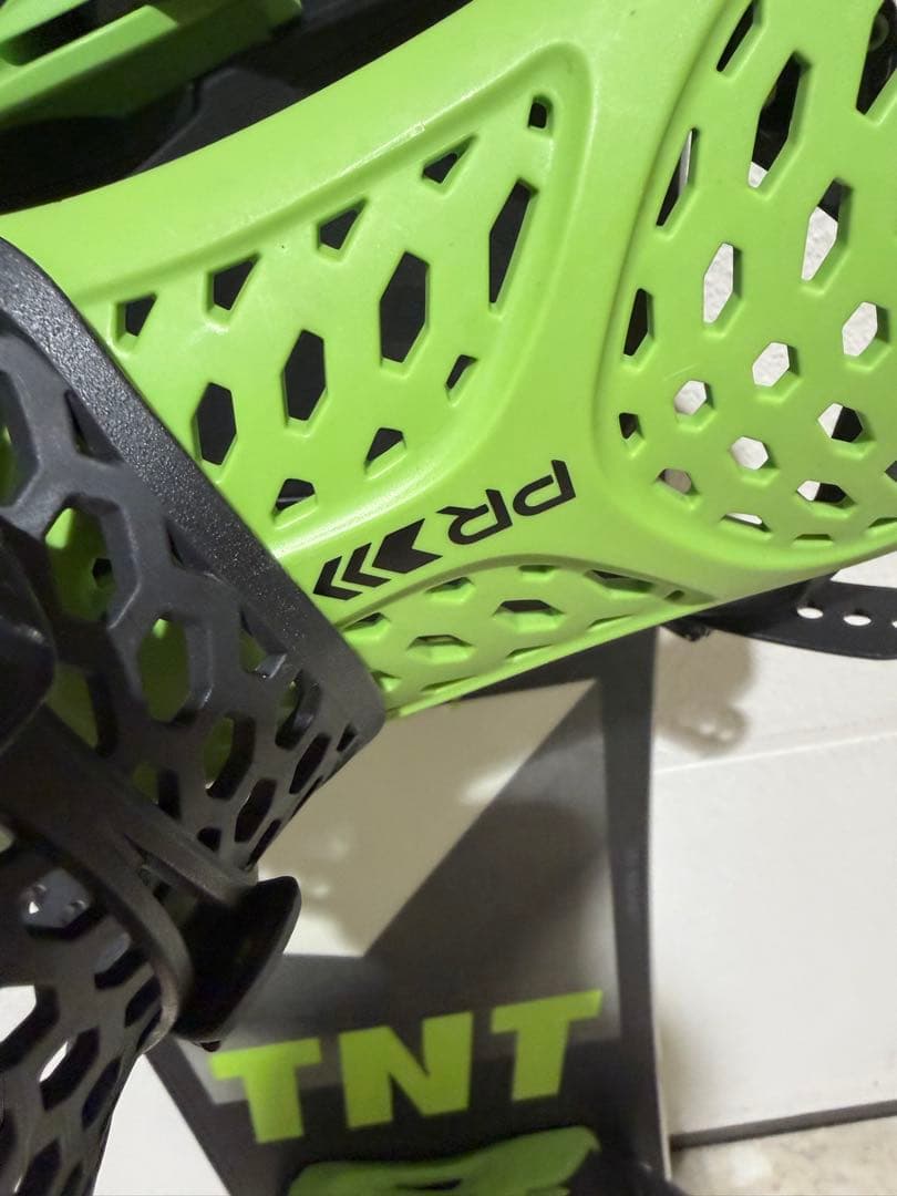 【美品】FNTC TNTスノーボード