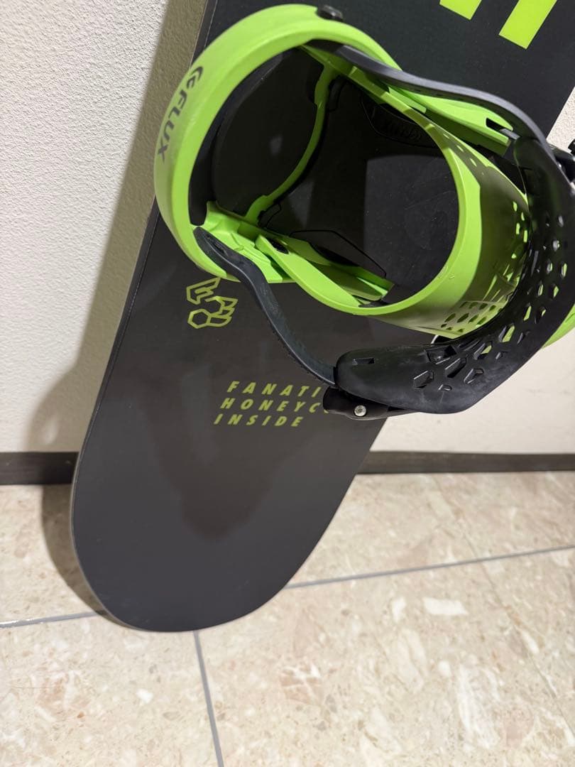 【美品】FNTC TNTスノーボード