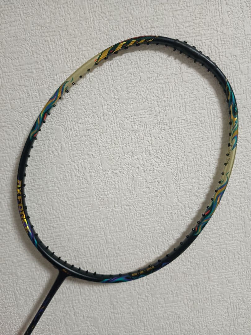 ラケット LI-NING AXFORCE100 4UG5