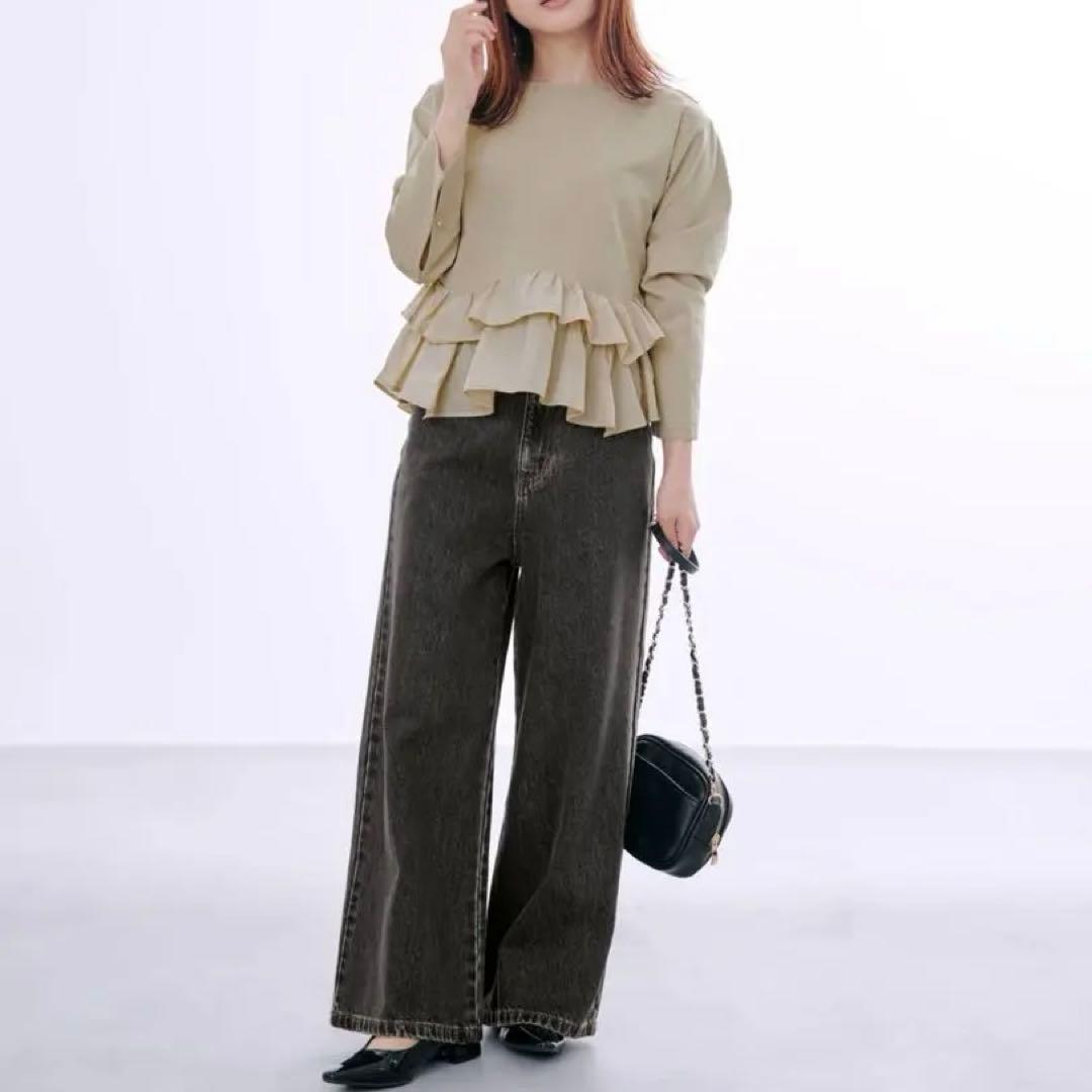 COHINA 2wayフリルペプラムトップス　ベージュ