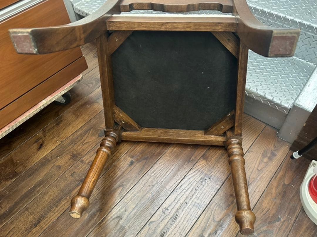 美品❗️椅子　チェア　イタリア調　北九州市福岡市限定