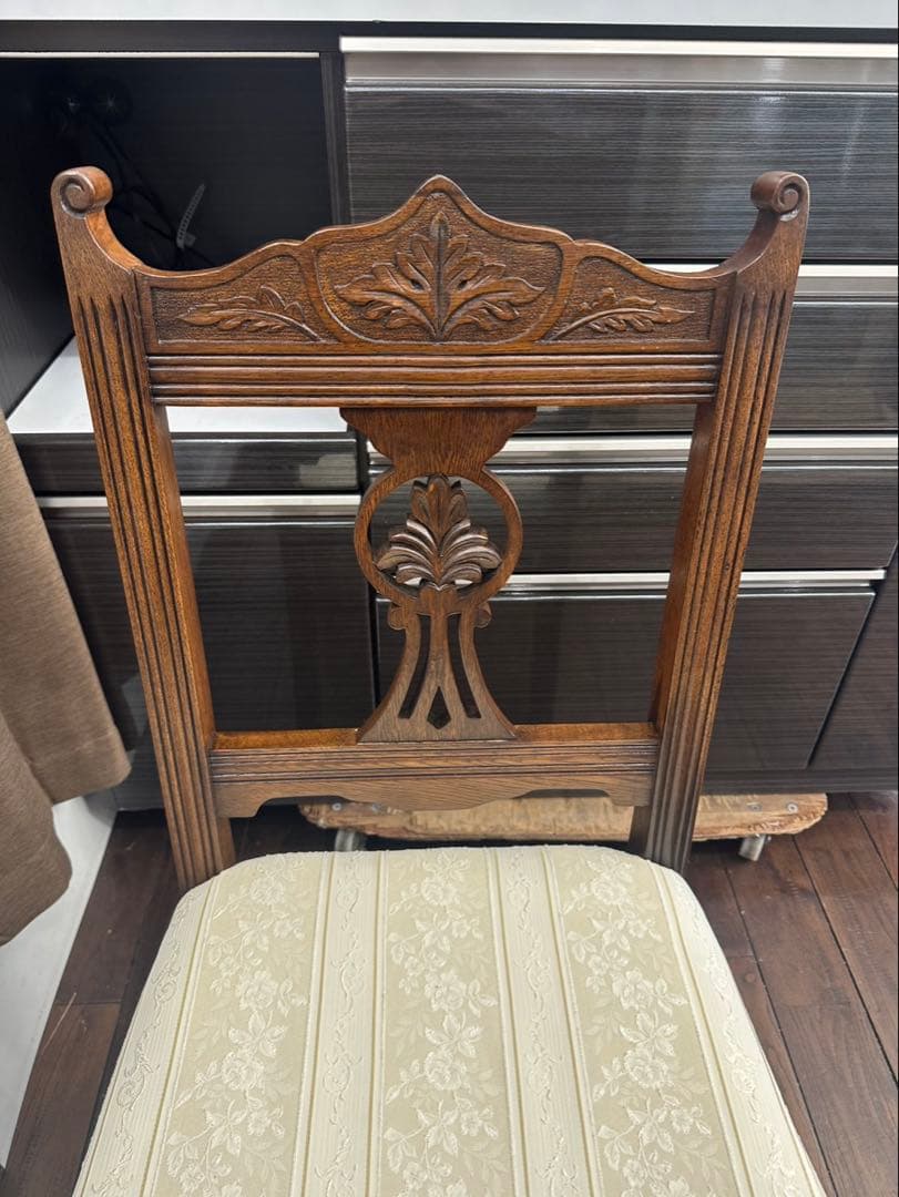 美品❗️椅子　チェア　イタリア調　北九州市福岡市限定