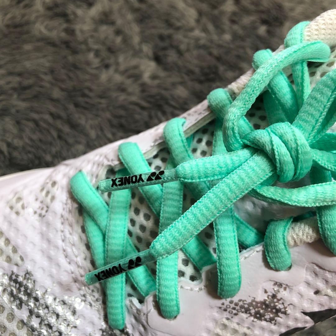 パワークッション エクリプション Z ウィメン　23cm ホワイト