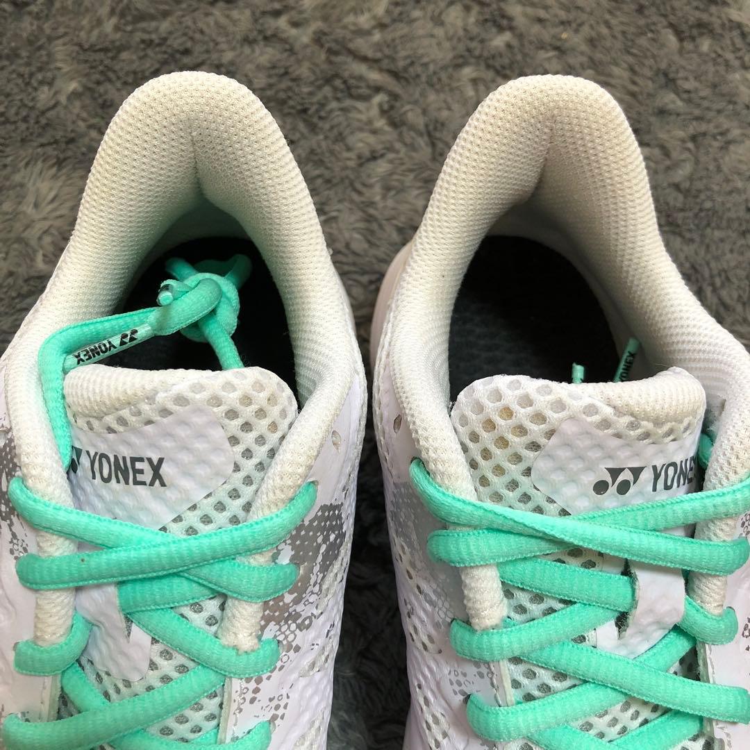 パワークッション エクリプション Z ウィメン　23cm ホワイト