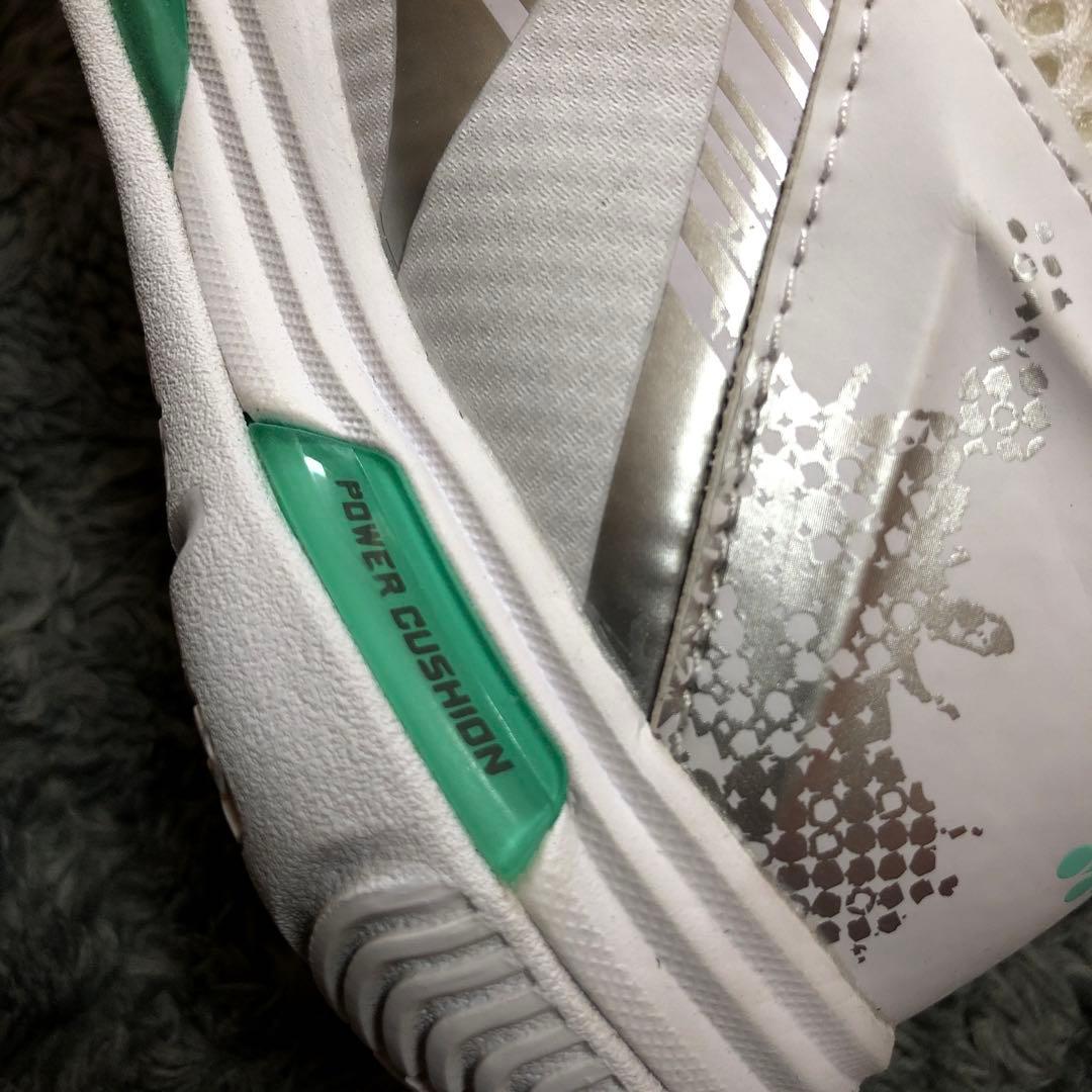 パワークッション エクリプション Z ウィメン　23cm ホワイト