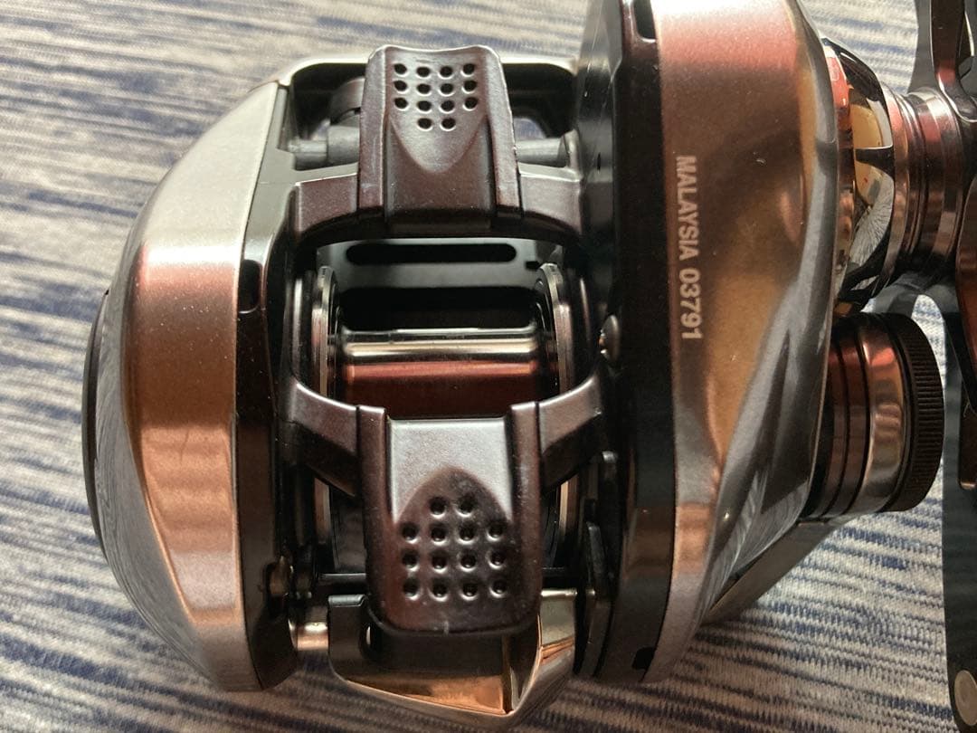 シマノ 18 エンゲツ プレミアム 151HG 左巻き ダブルハンドル 炎月