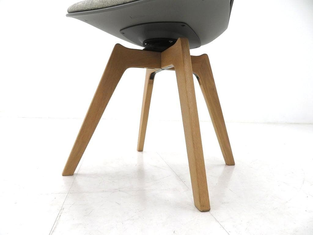 展示品　デンマーク　ボーコンセプト　オーク材　ダイニングチェア　イス　カフェ