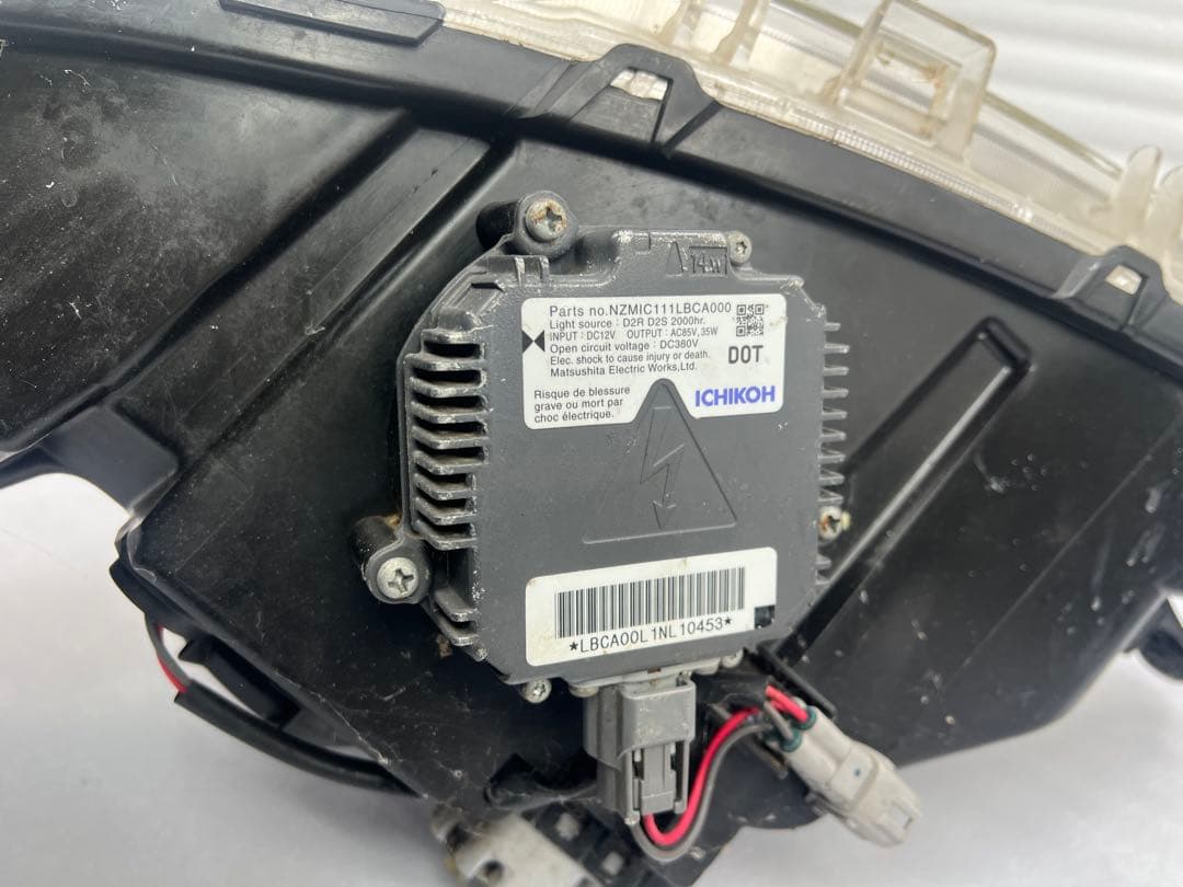 し*ょ様 スバル エクシーガ純正HIDキセノンヘッドライト1861 YA4/5/