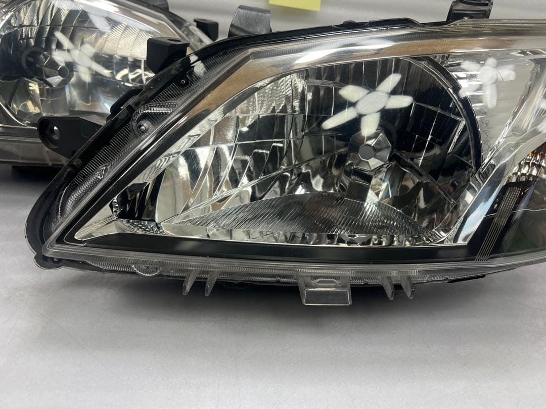 し*ょ様 スバル エクシーガ純正HIDキセノンヘッドライト1861 YA4/5/