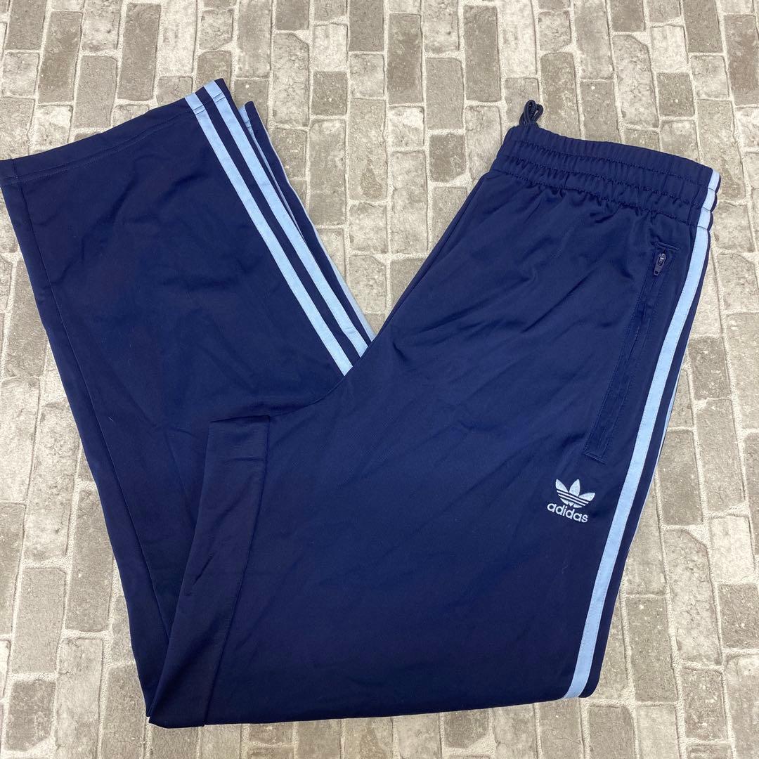 i150♪ アディダス　ジャージパンツ　XL ネイビー　タグ付き