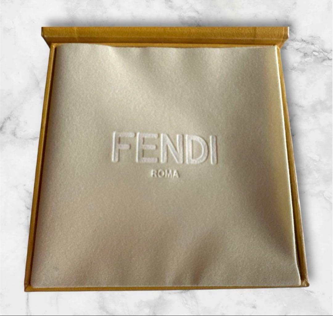 最終SALE♥︎超美品♥︎FENDI エフィズ フェンディ ピアス　片耳　即日匿配