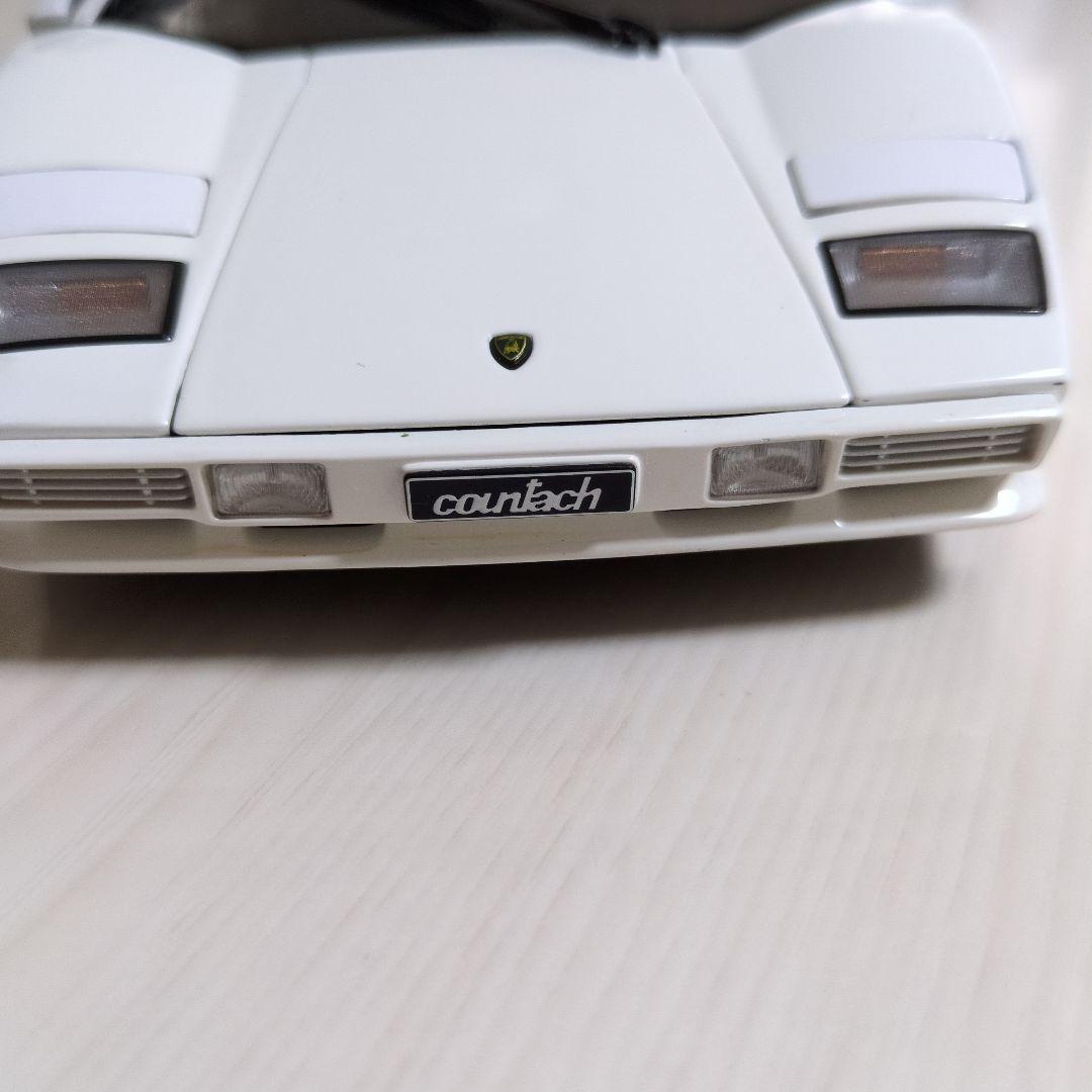 Lamborghini Countach5000s ホワイト ミニカー 1/18