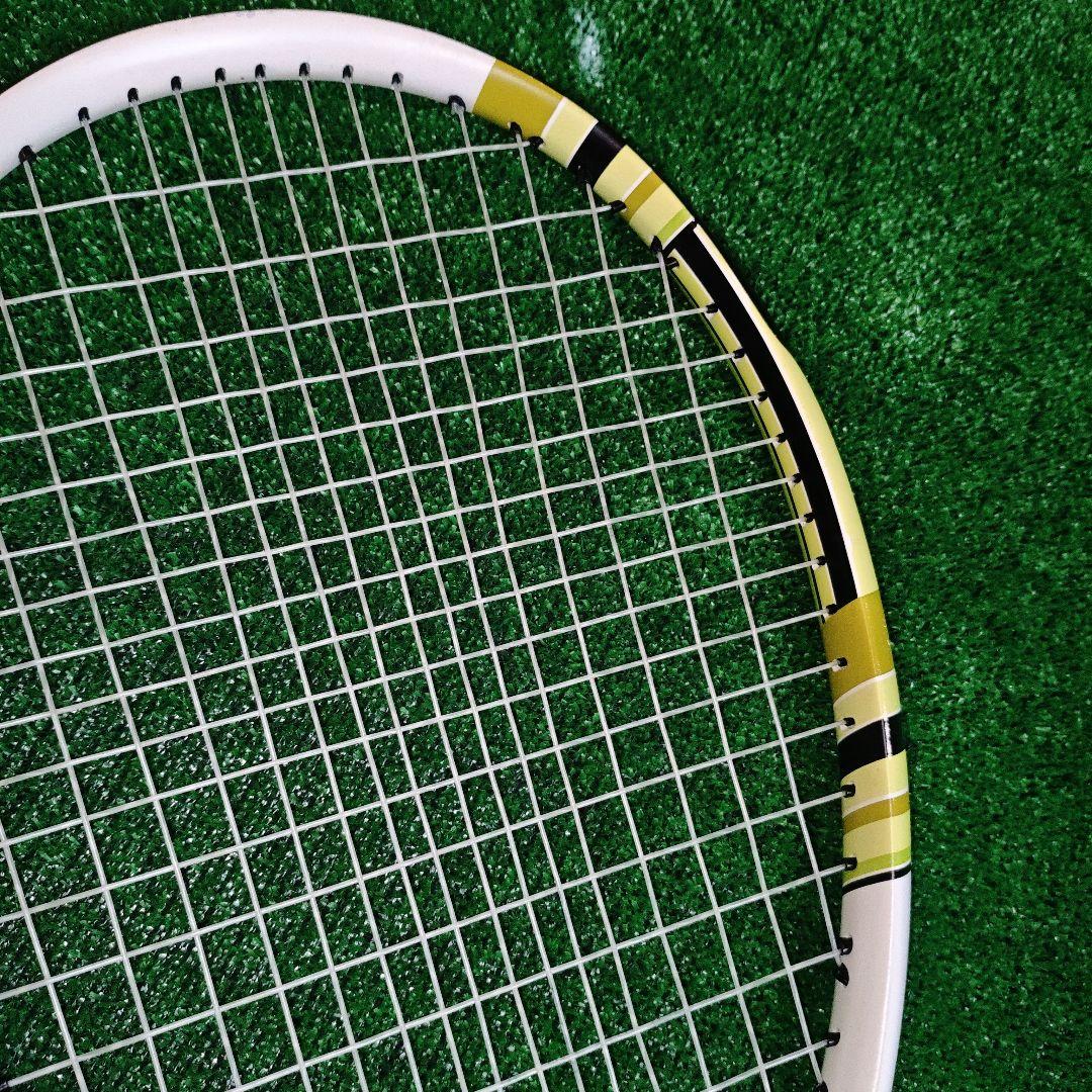 WILSON W4 SAVAGE LIME グリップ2