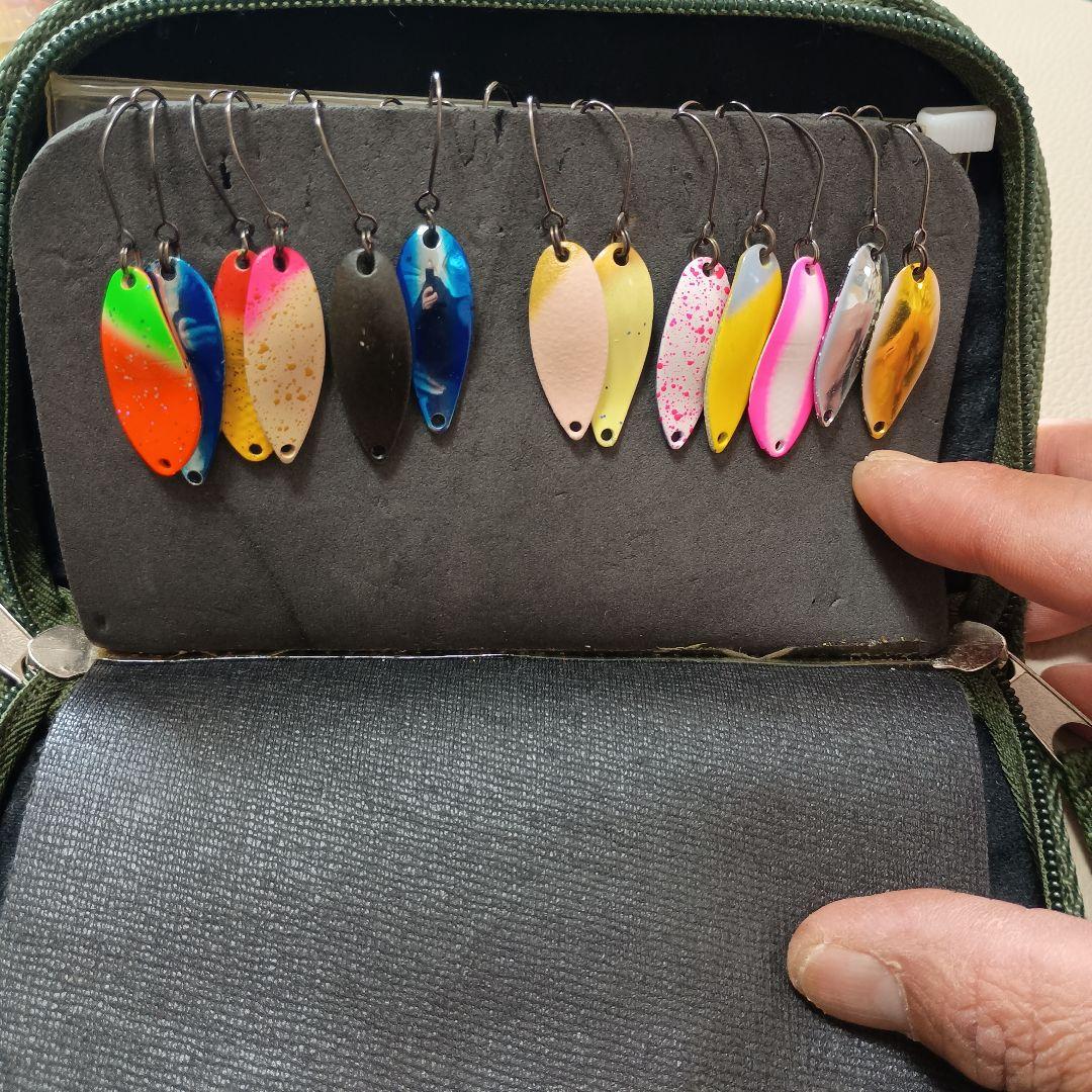 と*ん様 管釣スプーンルアーセット 101個 ケースワレット付き