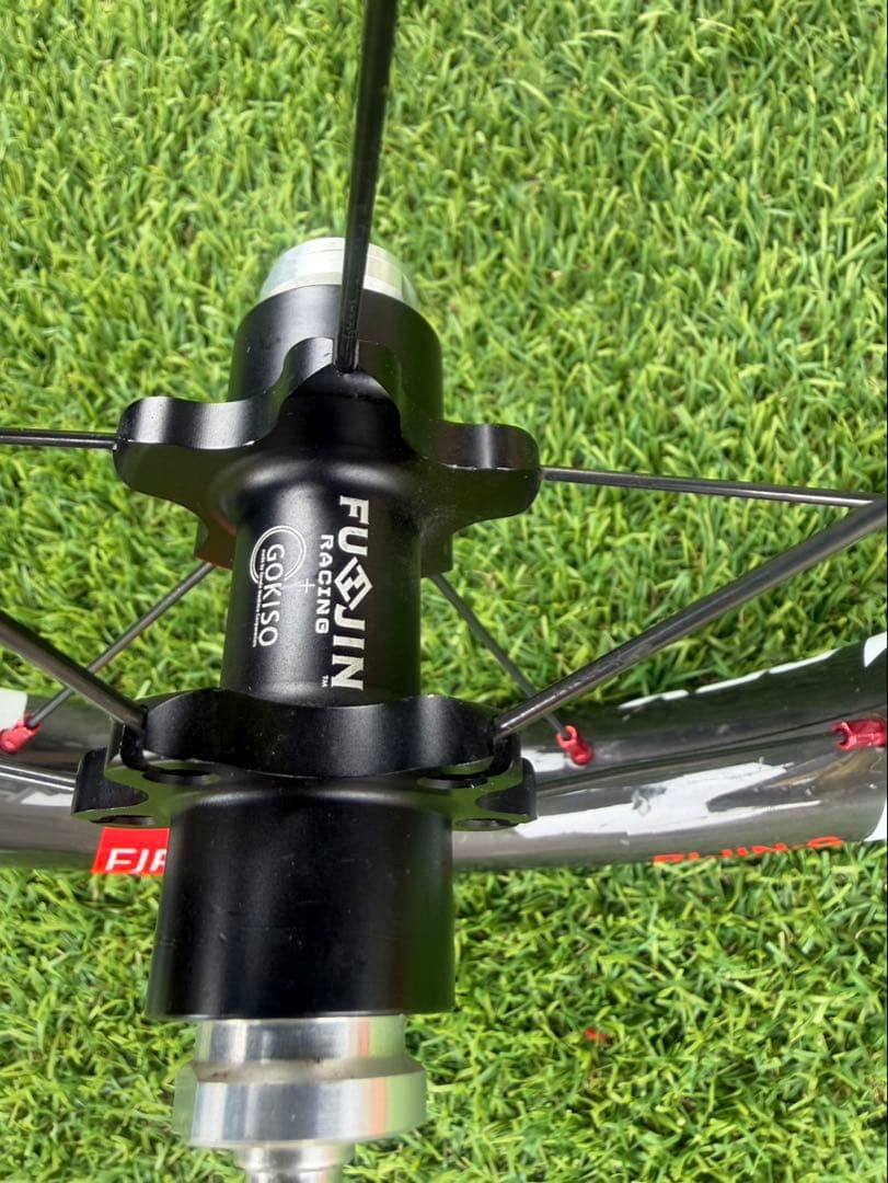 フージンカーボンホイール『APEX』