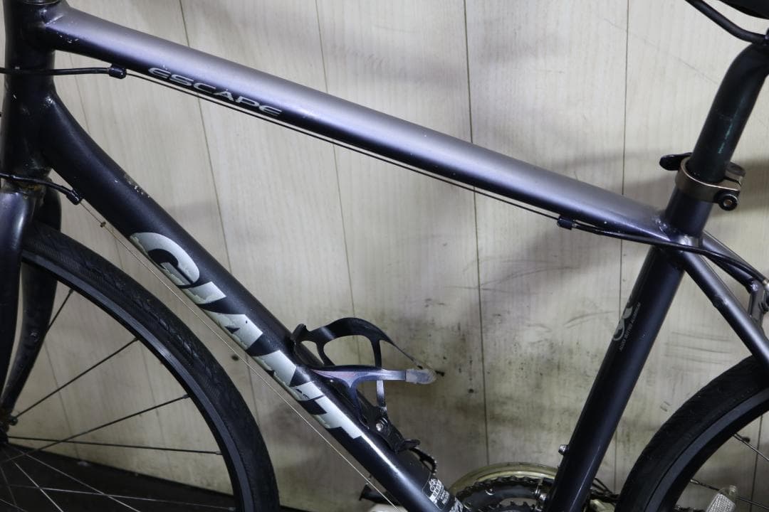 GIANT ESCAPE R3 700C アルミ24速500mm GREYクロス