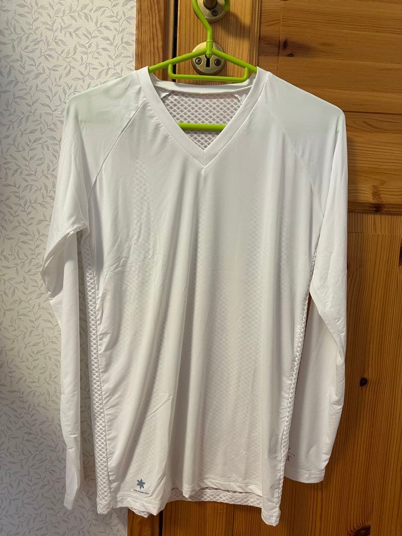 ZEROFIT ICE MESH アンダーウェア　Ｖネックホワイト Ｓサイズ