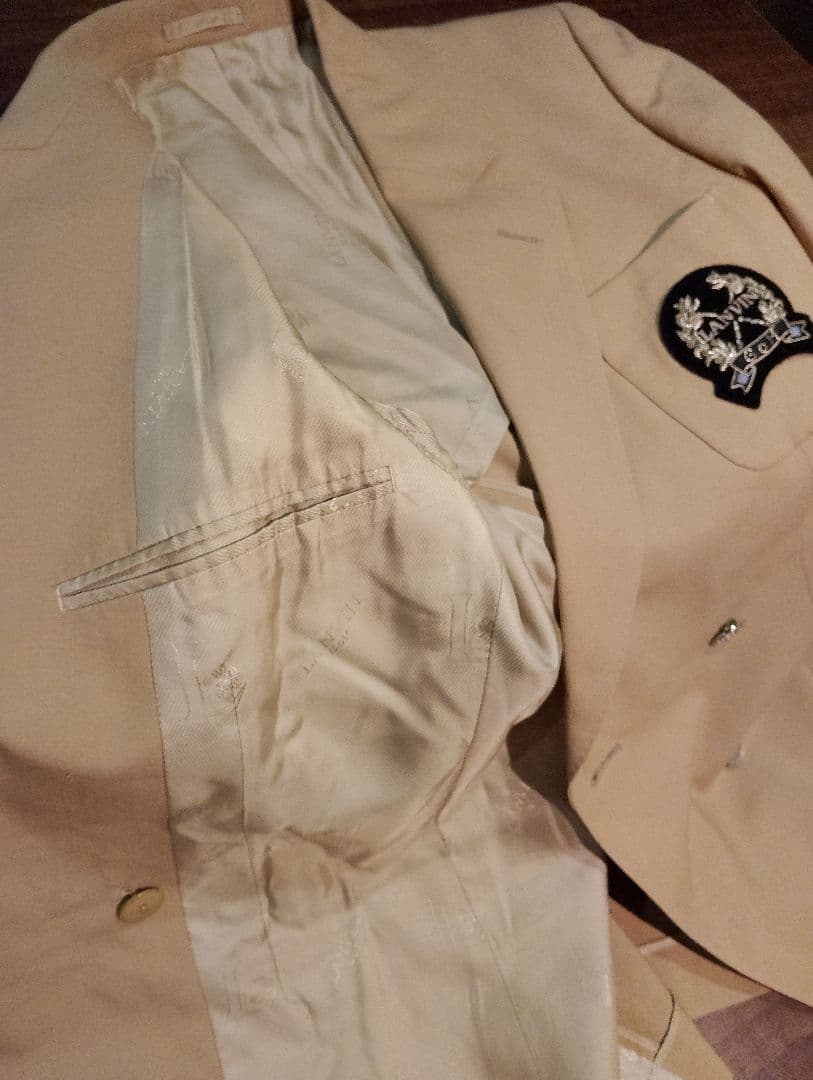 高級ウール100%　LANVIN ダブルジャケット　銀ボタンエンブレム付　送料込