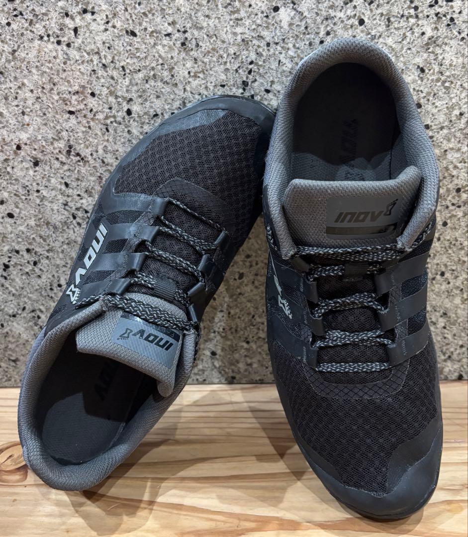 イノヴェイトinov8 inov-8 トレーニング　f-lite 235 ナイキ