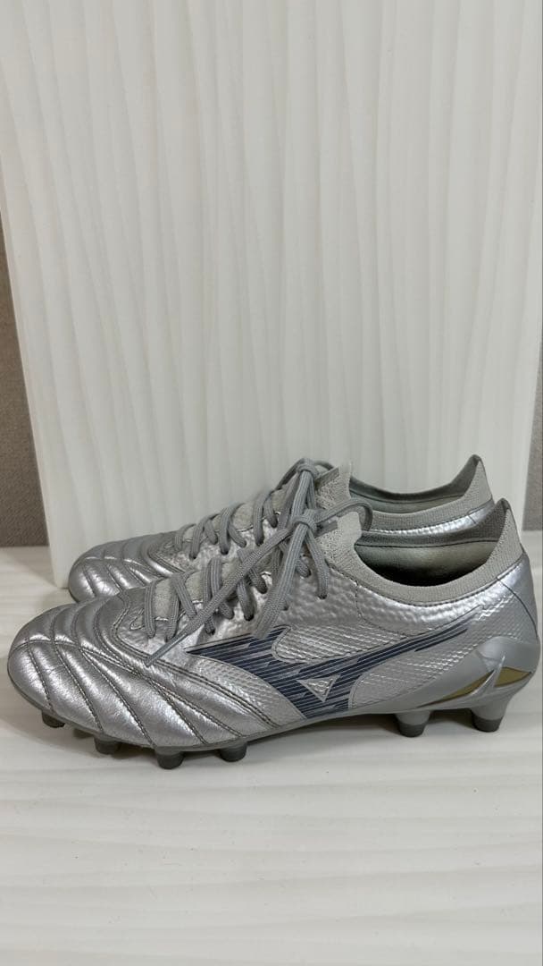 【23.0cm】モレリアネオ4 β PLATINUM SILVER