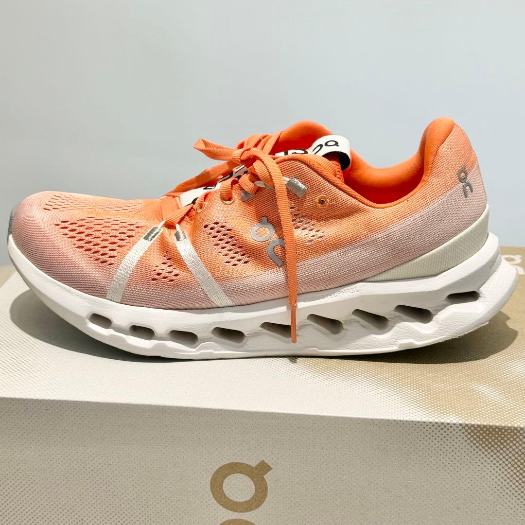 On クラウドサーファー 26.5cm オレンジ ランニングシューズ オン