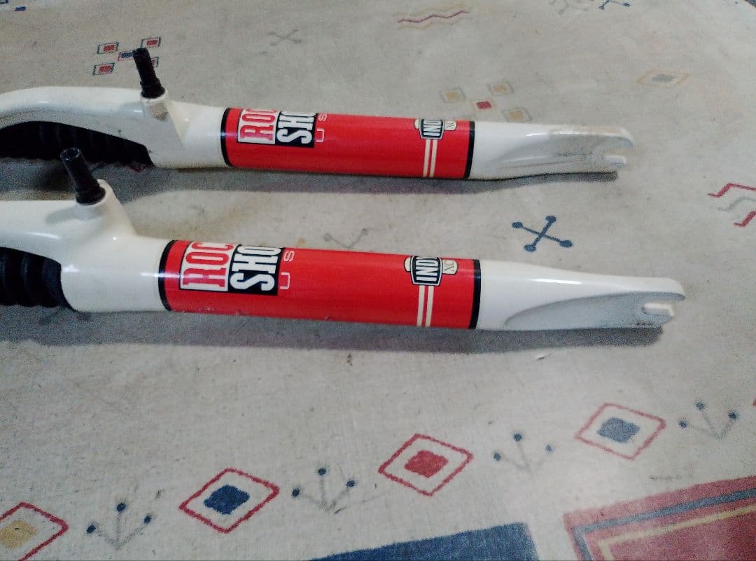 ROCK SHOK INDY XC フォーク エンド幅 約100mm 動作確認済