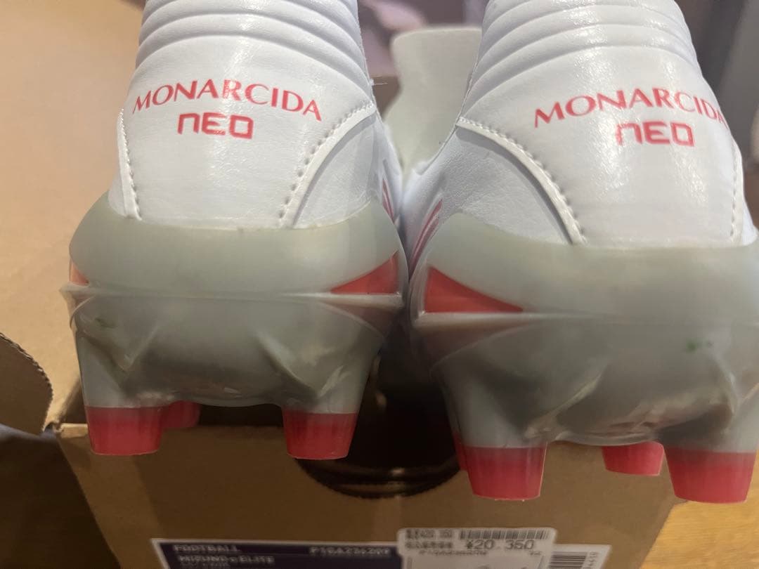 サッカースパイク モナルシーダネオ3 PRO P1GA242260