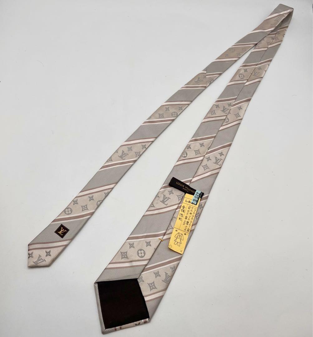 ルイヴィトン　ネクタイ ストライプ　LVロゴ　ベージュ　クリーニング済み