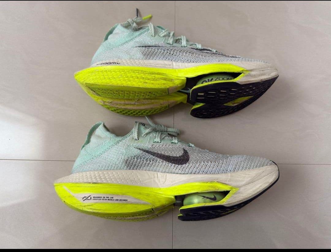 ナイキ　アルファフライ2 24.5cm