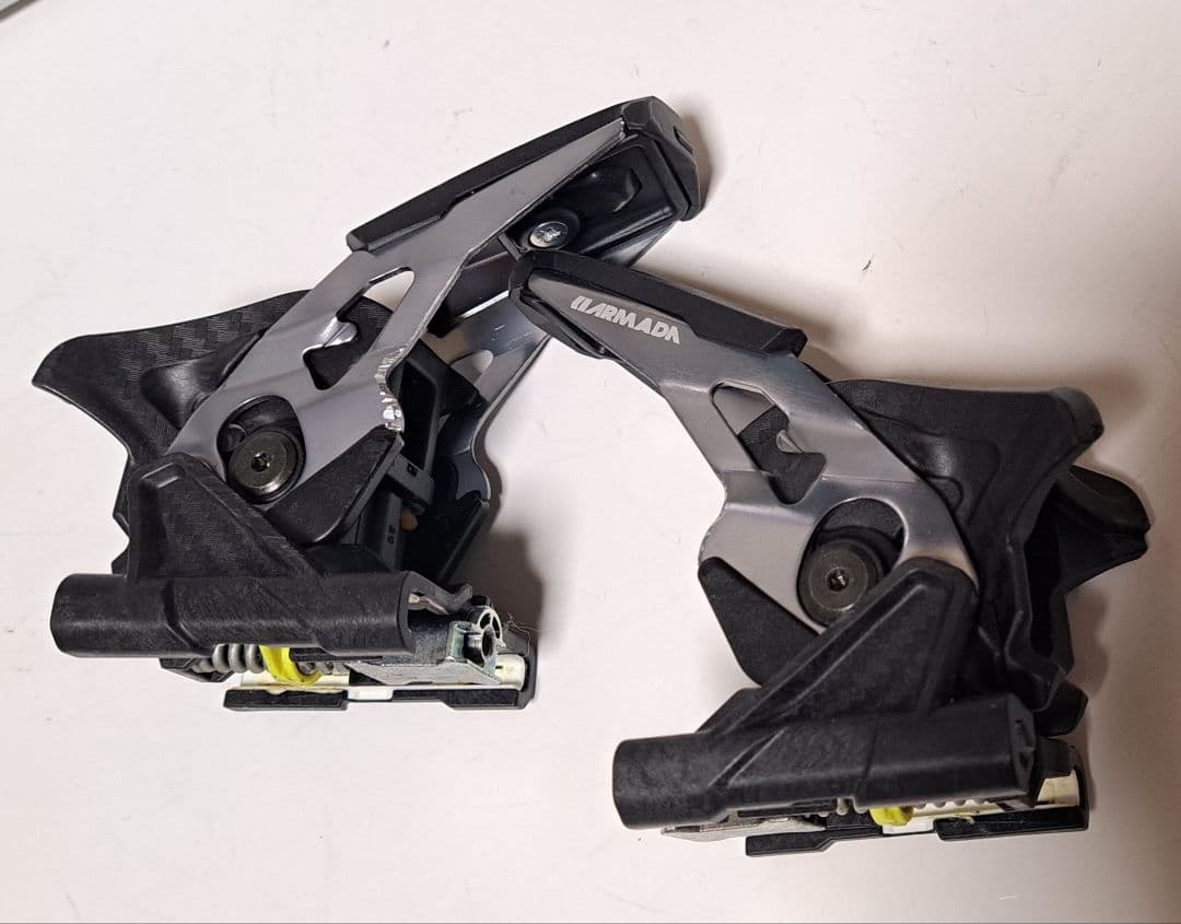 ARMADA SHIFT 13 ビンディング